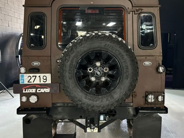Land Rover Defender 110 SW E - Imagen 6