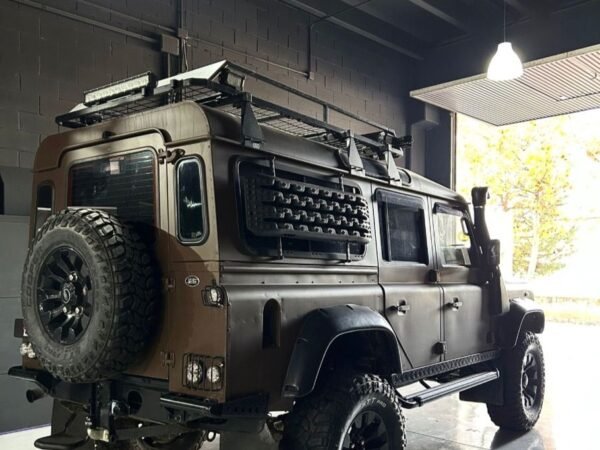 Land Rover Defender 110 SW E - Imagen 5