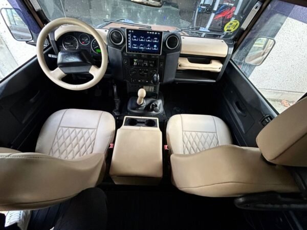 Land Rover Defender 110 SW E - Imagen 8