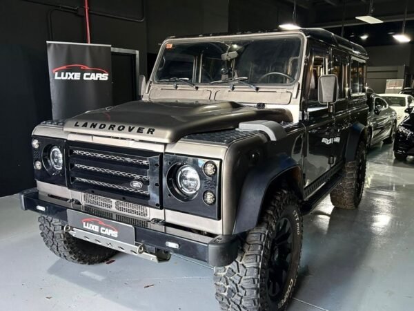 LAND-ROVER Defender 110 2.5TD5 SW SE